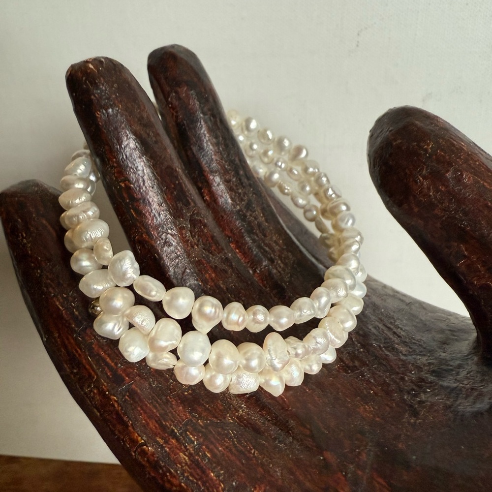 Elegant Pearl Bracelet